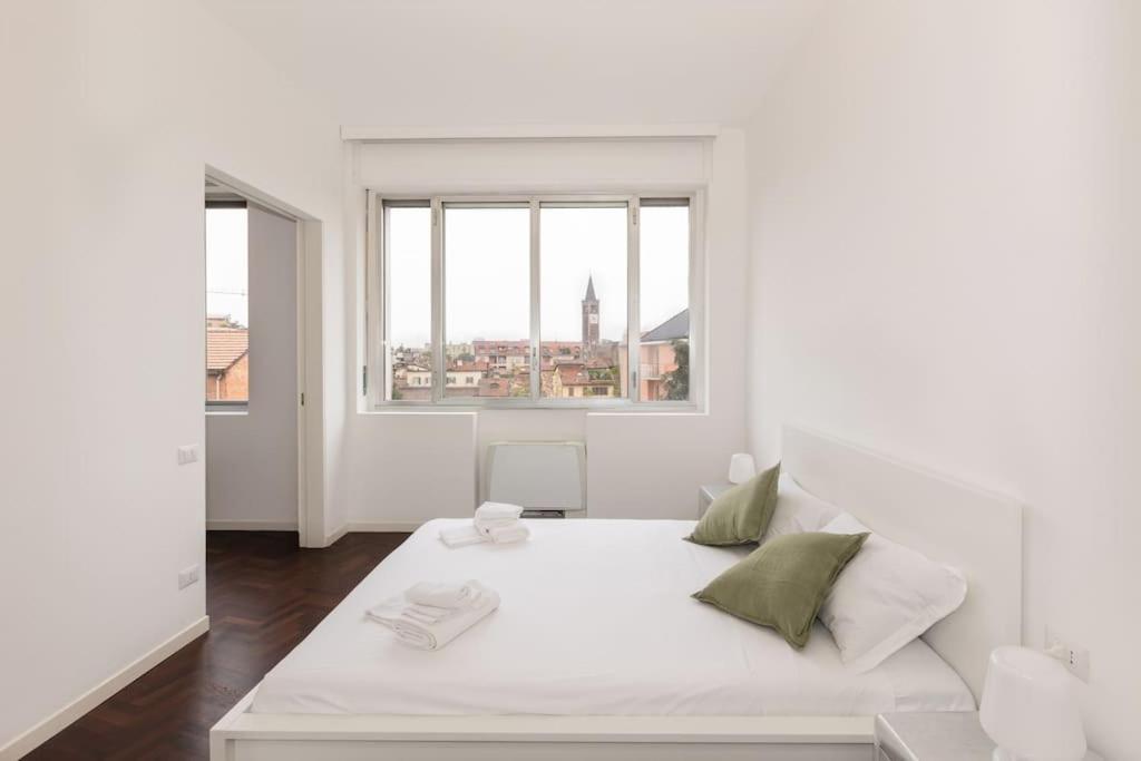 Elegante Bilocale Porta Genova - Mirable Pm Apartment มิลาน ภายนอก รูปภาพ
